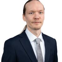 Myyntineuvottelija, KM Henri Ilkko