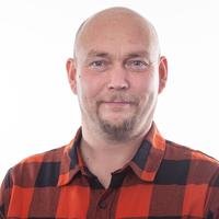 Myyntineuvottelija Teuvo Mäenpää