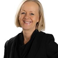 yrittäjä, kiinteistönvälittäjä, LKV, LVV, varatuomari Tea Skog-Mikkonen