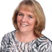 Ylempi kiinteistönvälittäjä YKV, LKV Elina Perhonmäki