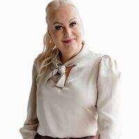 yrittäjä, LKV Kirsi Kyllönen