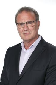  Timo Mäkelä