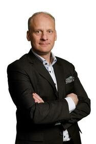 Kiinteistönvälittäjä, KTM, LKV Jussi Korvenoja