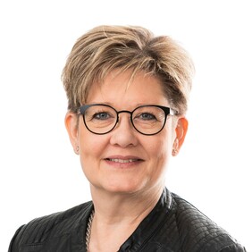 Yrittäjä, LKV, laillistettu kiinteistönvälittäjä, kaupanvahvistaja, LKV, Kaupanvahvistaja Tiina Bergqvist