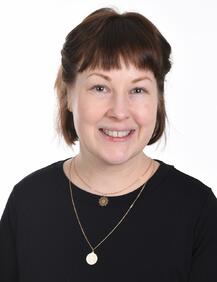 myyntisihteeri, KISI Eeva Saarinen