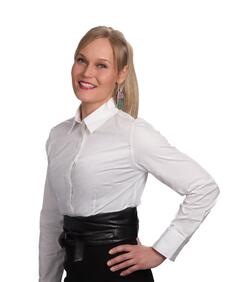 Kiinteistönvälittäjä, LKV, LVV, Kaupanvahvistaja Tuula Pelli (o.s. Happonen)