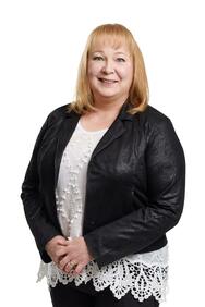 myyntipäällikkö, kiinteistönvälittäjä, LKV, LVV, tradenomi Ulla Helenius