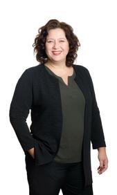 Myyntijohtaja, kiinteistönvälittäjä, LKV, KED, Kaupanvahvistaja Maiju Cederberg