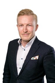 yrittäjä, toimitusjohtaja, LKV, LKV Joel Lauharanta