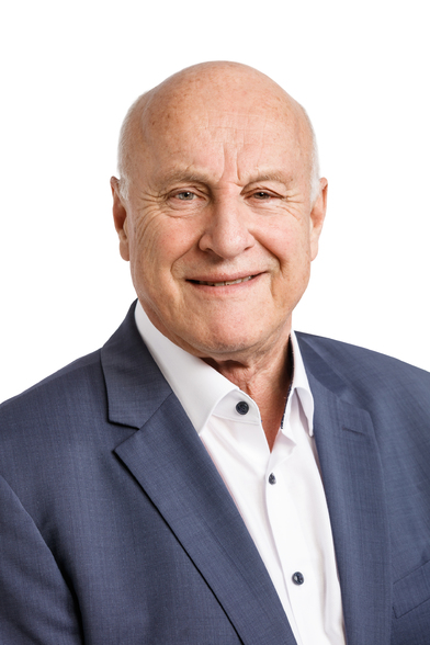 Kiinteistövälittäjä, LKV, LVV Simo Hakula