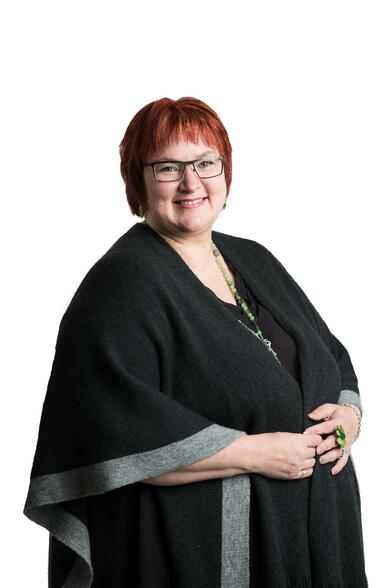 Yrittäjä, kiinteistönvälittäjä, julkinen kaupanvahvistaja, YKV, LKV, LVV Arja Sarusto