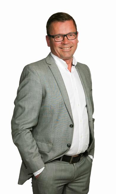 Yrittäjä, julkinen kaupanvahvistaja, LKV, LKV Jaakko Tanskanen