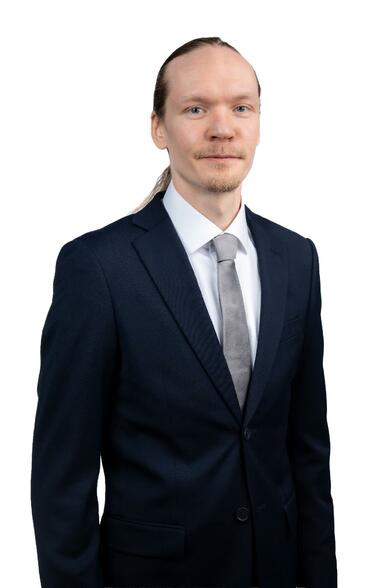 Myyntineuvottelija, KM Henri Ilkko