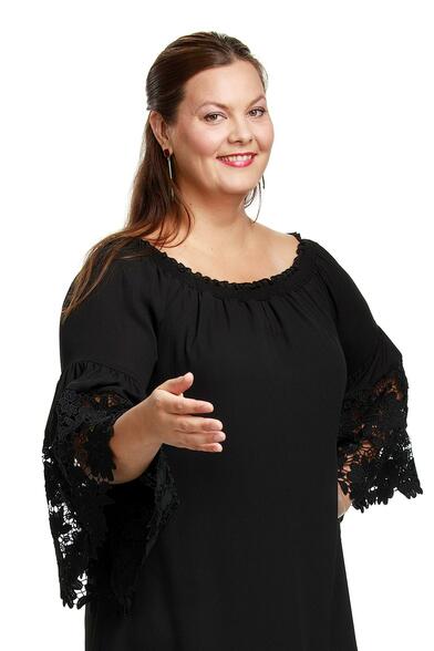 Yrittäjä, kiinteistönvälittäjä, kaupanvahvistaja, LKV, LVV Anne-Mari Kalliopuska