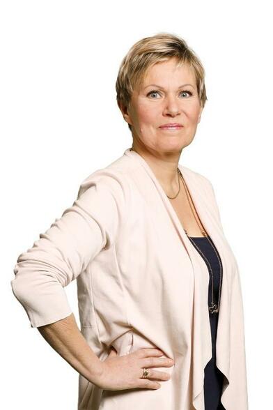 Yrittäjä, toimitusjohtaja, YKV, LKV, kaupanvahvistaja Katri Korhonen