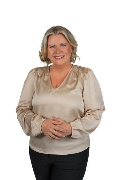 Myyntineuvottelija, KTM Mia Holma