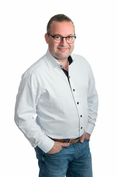 Myyntineuvottelija, vuokraus Juhana Mäkilä