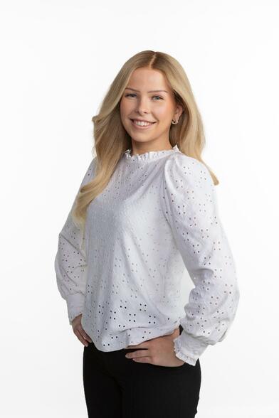 Myyntiassistentti, vuokrausneuvottelija Elsa Kalajo