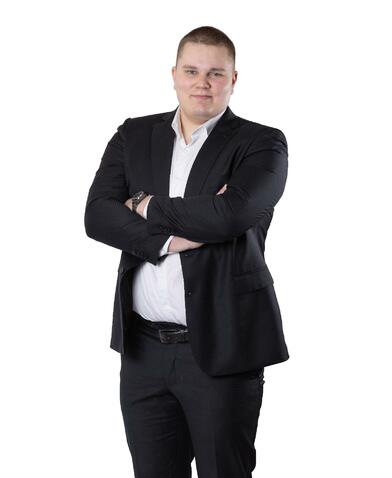 Myyntineuvottelija Oskar Hokka