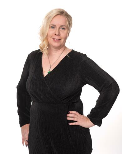 Yrittäjä, LKV, YKV, YAT, kaupanvahvistaja Pirta Sainio