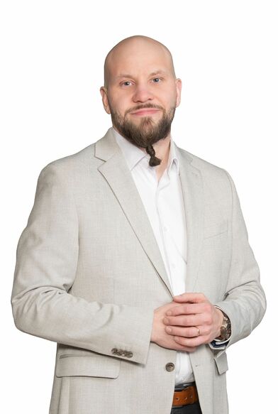  Juhana Hirviniemi