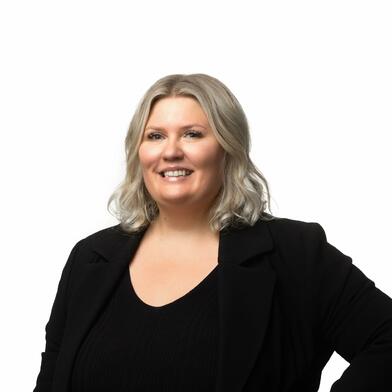 Myyntijohtaja, kiinteistönvälittäjä, LKV, LVV, alalla yli 14 vuotta Petra Saarmila-Lönnqvist