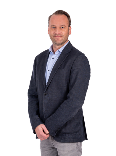 Myyntipäällikkö Jukka Hirvonen