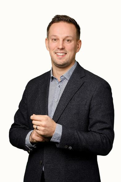 Yrittäjä, toimitusjohtaja, kiinteistönvälittäjä, LKV, YKV Janne Kumpulainen