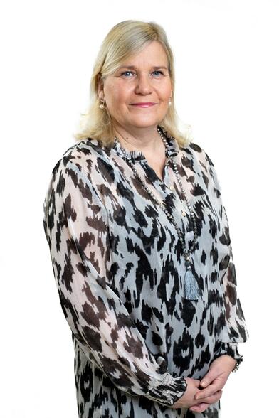 Yrittäjä, toimitusjohtaja, LKV, LVV, KiLAT, BBA Riikka Wirta