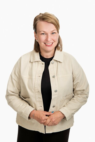 Laillistettu kiinteistönvälittäjä, LKV, maanmittaustekniikan insinööri (AMK) Johanna Kumpulainen