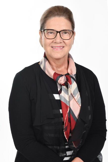 kiinteistönvälittäjä, LKV, KED, KiAT Annukka Hyttinen