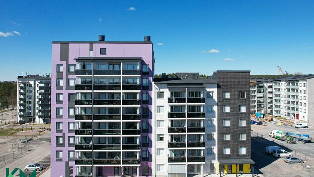 Vahva-Jussin lenkki 21, Asemantausta, Lahti