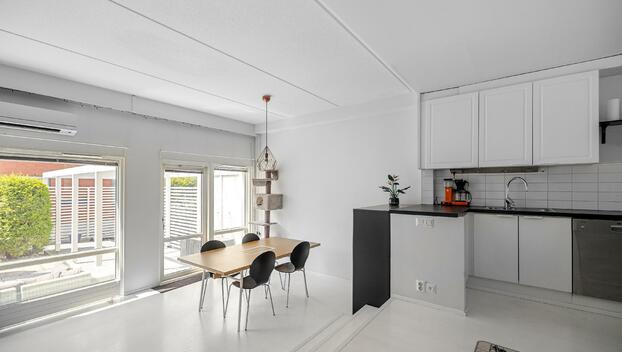 Varustuksentie 11, Kivikko, Helsinki