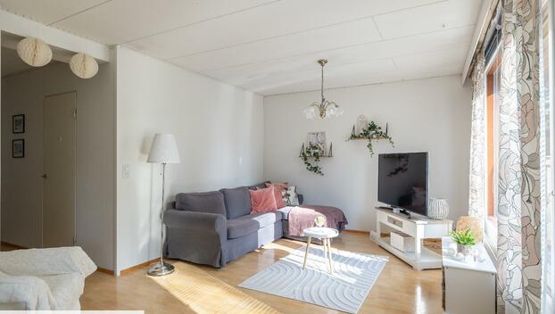 Viikatteenkatu 2, Ristinkallio, Kotka