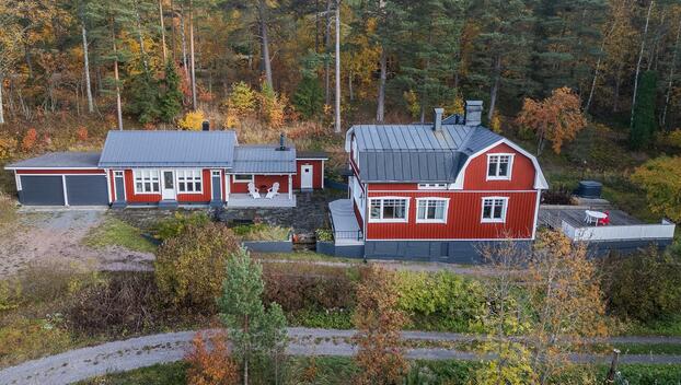 Bommaksentie 24, Pernaja, Loviisa