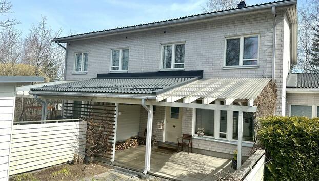 Saramäentie 9a, Paloheinä, Helsinki