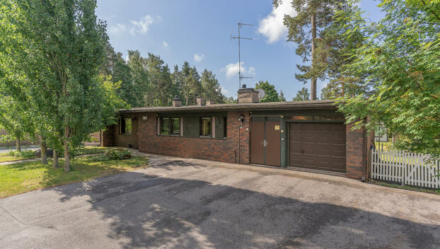 Huttumyllyntie 6B, Myllypuro, Helsinki