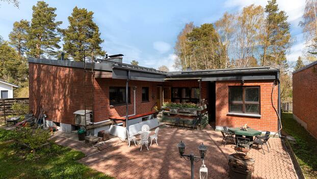 Laitatuulenkaari 56, Jollas, Helsinki