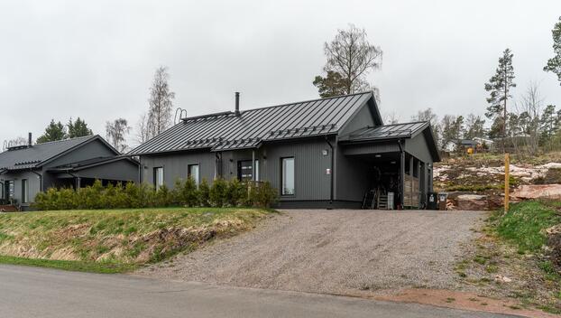 Raivaajantie 11, Vallikivi, Porvoo