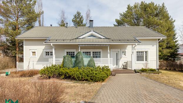 Lumilinnantie 9, Talvikangas, Oulu