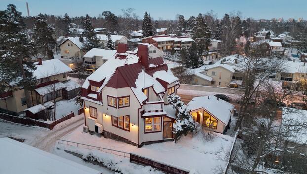 Jokiniementie 18, Veräjämäki, Helsinki