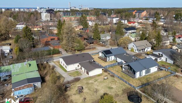 Tarmontie 10, Välivainio, Oulu
