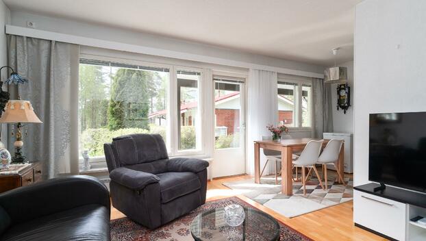 Sylvi Saimon tie 6, Lievestuore, Laukaa