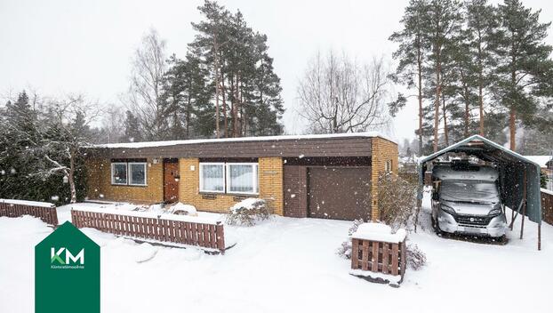 Harakankellonkatu 3, Mäntykangas, Kotka