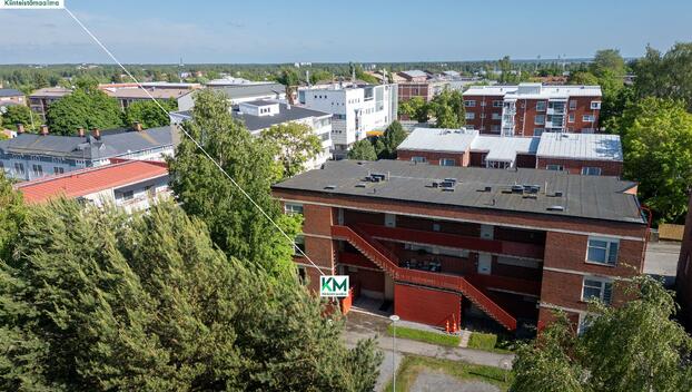Kirvesmiehenkatu 5, Keskusta, Vaasa