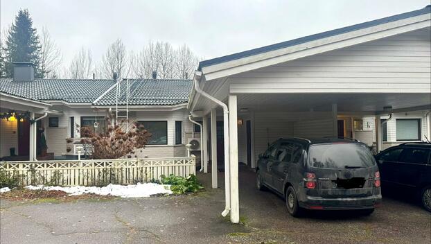 Lemmenmäentie 28, Kirjaus, Riihimäki