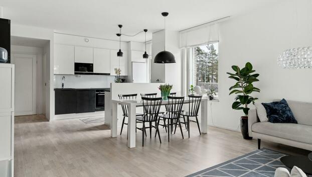 Ruutikellarintie 8, Mäkkylä, Espoo