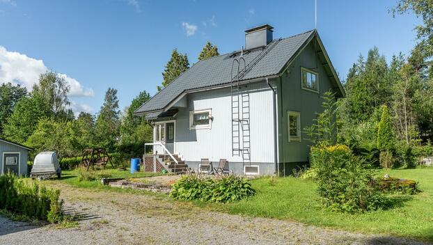 Pääskytie 3, Vallinoja, Vantaa