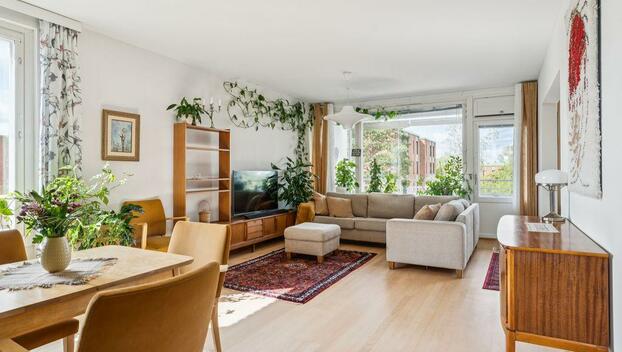 Saariseläntie 2, Mellunkylä, Helsinki