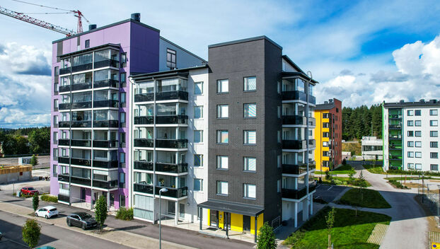 Vahva-Jussin lenkki 21, Asemantausta, Lahti
